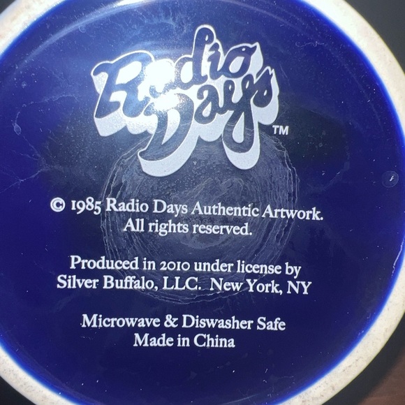 2010 Radio Days Beatles HELP Coffee Mug Cup. NWOT. - Picture 7 of 7